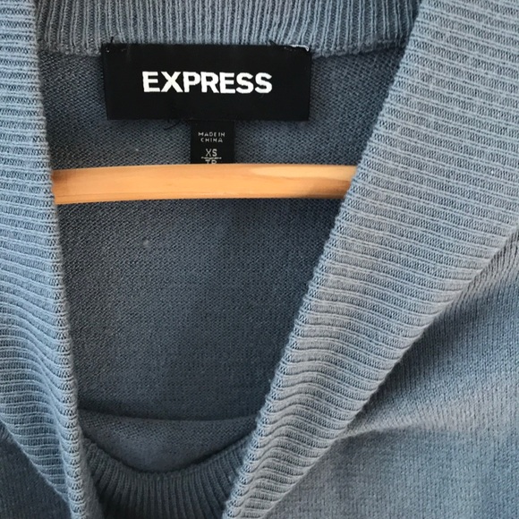 Express balloon sleeve mock neck top - Picture 2 of 4